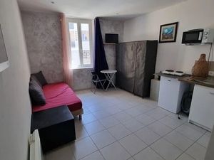 Location meublée appartement 1 pièce 16 m² à Vinon-sur-Verdon (83560)  350 €