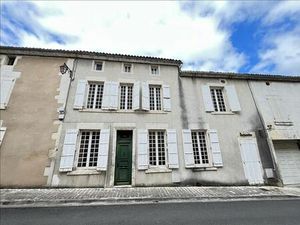 Vente maison 9 pièces 159 m² Barbezieux-Saint-Hilaire (16300)