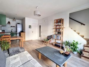 Location maison 3 pièces 57.5 m² à Sénas (13560)  804 €