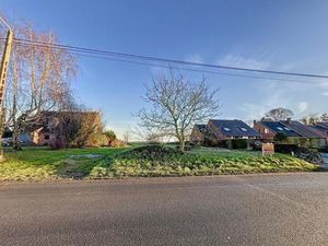 Terrain en vente à Chemin des Trois Arbres  Ham-sur-heure  Belgique | CENTURY 21®