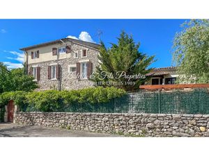 Vente maison 11 pièces 297 m² à Barjac (30430)  220 000 €