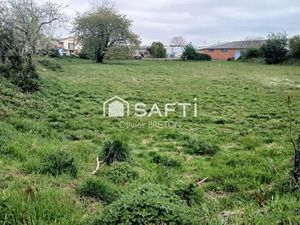 Vente terrain 975 m² à Pamiers (09100)  60 000 €