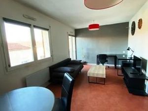 Location meublée appartement 2 pièces 47 m² à Mont-de-Marsan (40000)  585 €