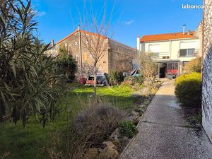 Local commercial 240 m² TALMONT SAINT HILAIRE
