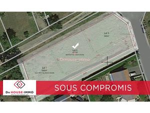 Vente terrain 435 m² à Riom (63200)  65 000 €