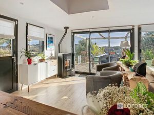 GUIDEL CENTRE 7 pièce(s) 147 m2