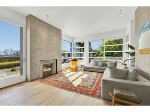 Vente Maison de luxe Sauverny 6 Pièces 220 m² <meta name="description" content="DIVONNE SO