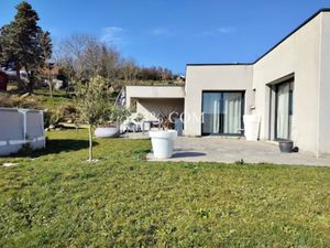 Vente villa 5 pièces 115 m² à Champis (07440)  315 000 €