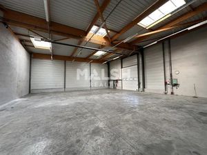 Local d'Activités à LA VERPILLIERE - A LOUER - 415 m²