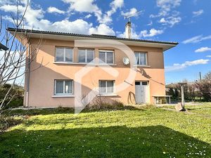 Vente maison 7 pièces 131 m² à Oloron-Sainte-Marie (64400)  190 000 €