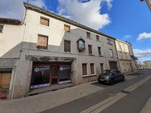 Immeuble à vendre PANISSIERES 8 pièce(s) 267m2 158 000€