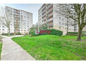 Vente appartement 4 pièces 91 m² Montigny-le-Bretonneux (78180)