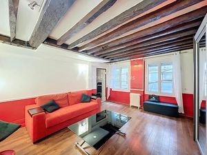 Location meublée appartement 1 pièce 27 m² à Paris 1er (75001)  1 260 €