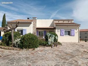 Villa à vendre en Névian avec 1 terrain constructible