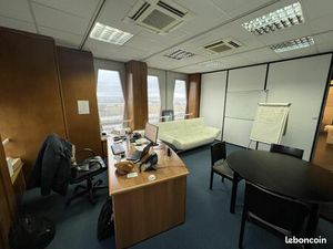 Bureaux 240 m²