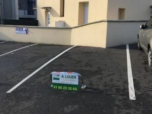 Parking/box Meaux