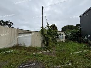 À VENDRE - LOCAUX D'ACTIVITÉS - 150 M² - BOUGUENAIS