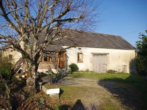Vente ferme 5 pièces 85 m² à Sermages (58290)  90 000 €