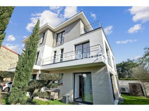 Vente locaux professionnels 11 pièces 350 m² à Chatou (78400)  2 250 000 €