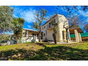 Location maison  m² T-5 à La Gaude  2 850 €