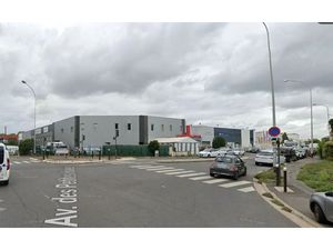 Vente parking 99 m² à Maisons-Alfort (94700)  160 000 €
