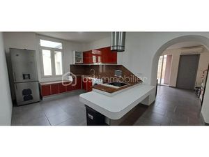 Vente immeuble 6 pièces 175 m² à Uchaud (30620)  276 900 €