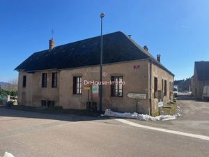 Vente maison 3 pièces 130 m² à Roussillon-en-Morvan (71550)  60 600 €
