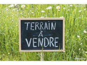 Terrain 1 581 m² Maringues