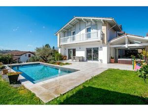 Vente maison 10 pièces 310m2 Ascain 64310 - 1420000 € - Surface Privée