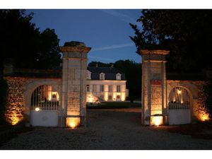 Vente château 37 pièces 1500 m² à Bonneval (28800)  NaN €