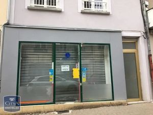 Local commercial à louer 30 m² - Montmirail (51) - 603€