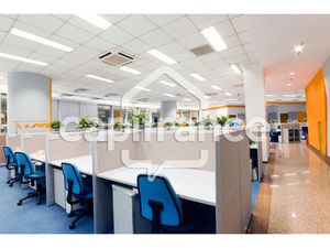 Local professionnel à vendre LA CHAPELLE DES FOUGERETZ 20 pièce(s) 587m2 1 328 100€