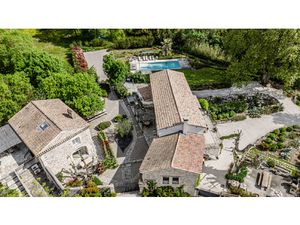 Moulin d'exception avec piscine chauffée et 2 appartements