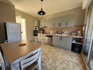 Location meublée appartement 4 pièces 80 m² à Castelnau-le-Lez (34170)  1 500 €