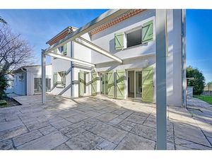 Vente villa 9 pièces 270.23 m² à Bernis (30620)  530 000 €