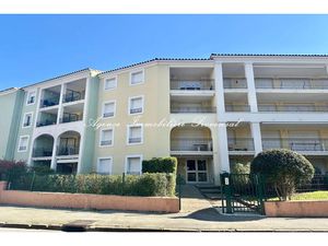 Location meublée appartement 2 pièces 25.45 m² à Sainte-Maxime (83120)  750 €
