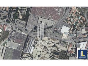 LOCATION - LOCAL COMMERCIAL DE 1 525m2 DIVISIBLE À PARTIR DE 425 m2 - MARSEILLE 11