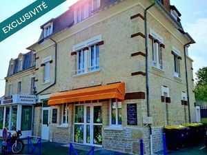 Emplacement de 1er choix en bord de mer