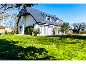 Confort contemporain et art de vivre : belle maison familial