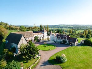 Vente terrain 580 m² à Lisieux (14100)  1 580 000 €