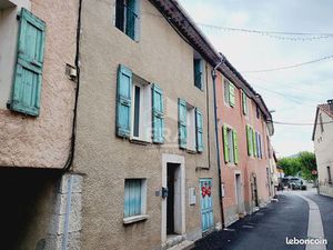 Studio 4 pièces 75 m²