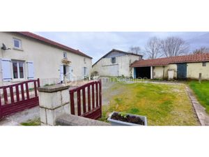 Vente maison 7 pièces 199 m² à L'Absie (79240)  158 000 €
