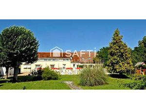 Hôtel particulier avec jardin et salle de réception Coings (36)