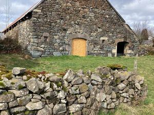 Grange 2 pièces 320 m²