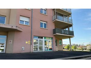 Local commercial 33 m² - Centre-ville de Peronnas