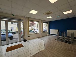 Location commerce 123 m² à Tours (37000)