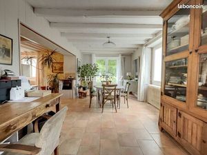 Maison 6 pièces 195 m²