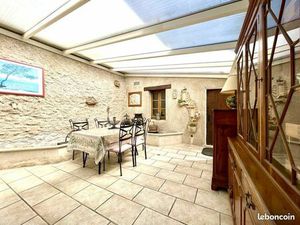 Maison 8 pièces 249 m²