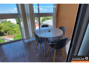Location appartement 4 pièces 73 m² à Ravine Des Cabris (97432)  1 050 €