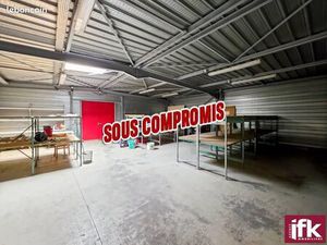 Local commercial 233 m²